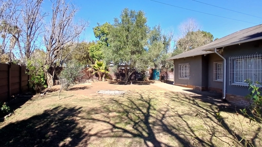 5 Bedroom Property for Sale in Park West Free State